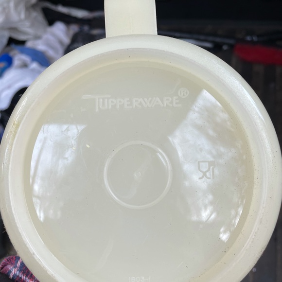 Tupperware - Picture 4 of 6